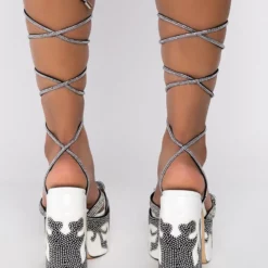 AZALEA WANG BOLDER THAN YOU CHUNKY SANDAL IN BLACK WHITE -AZALEA WANG Shop azalea wang bolder than you chunky sandal in black white black white 4 4