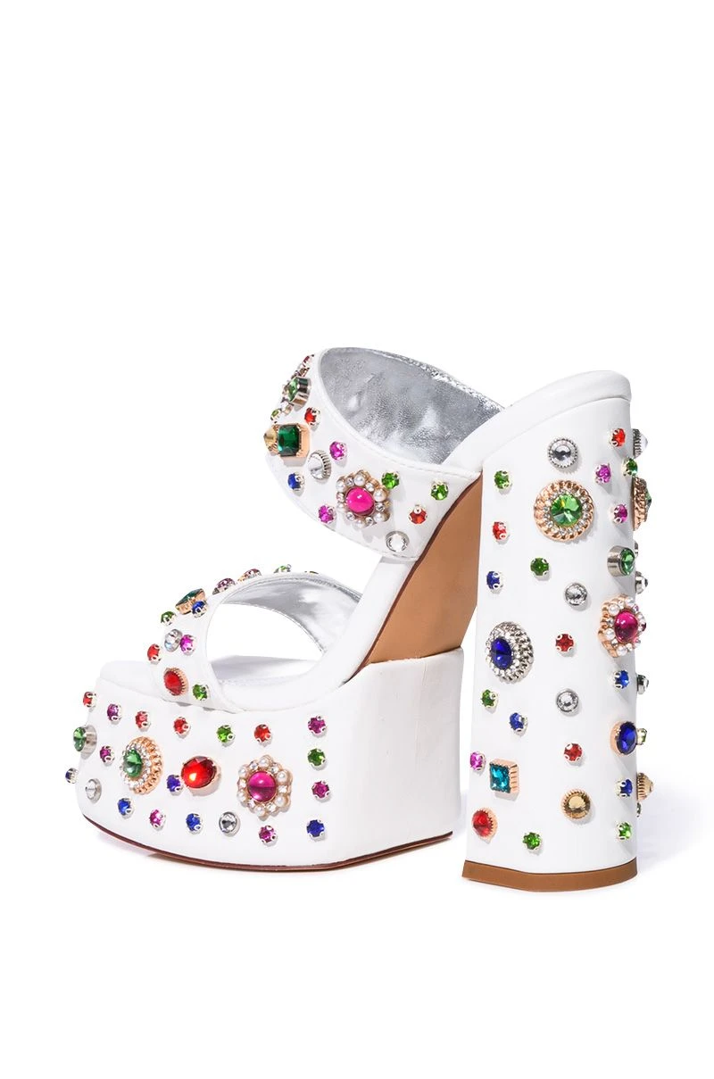 AZALEA WANG BREEZE EMBELLISHED CHUNKY SANDAL IN WHITE 6 AZALEA WANG BREEZE EMBELLISHED CHUNKY SANDAL IN WHITE - Image 4