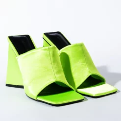 AZALEA WANG CAUGHT IN A DREAM CHUNKY SANDAL IN GREEN -AZALEA WANG Shop azalea wang caught in a dream chunky sandal in green green 4 4