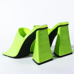 AZALEA WANG CAUGHT IN A DREAM CHUNKY SANDAL IN GREEN -AZALEA WANG Shop azalea wang caught in a dream chunky sandal in green green 5 5