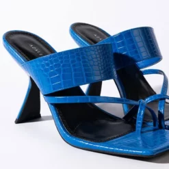AZALEA WANG CITY DREAMS CHUNKY SANDAL IN BLUE -AZALEA WANG Shop azalea wang city dreams chunky sandal in blue blue 6 6