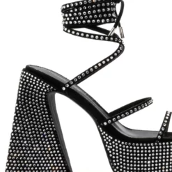 AZALEA WANG DEIRDRE EMBELLISHED CHUNKY SANDAL -AZALEA WANG Shop azalea wang deirdre embellished chunky sandal black 6 6