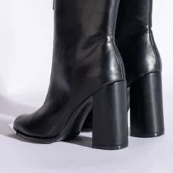 AZALEA WANG FRESCO ZIP CHUNKY BOOT IN BLACK -AZALEA WANG Shop azalea wang fresco zip chunky boot in black black 5 5