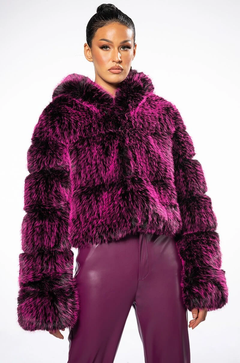 AZALEA WANG GIULIA 3D FAUX FUR CROP JACKET 4 AZALEA WANG GIULIA 3D FAUX FUR CROP JACKET - Image 2