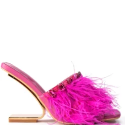 AZALEA WANG HARTFORD SANDAL WITH FEATHERS IN FUCHSIA