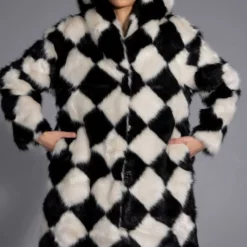 AZALEA WANG IF YOU SMILE LONG HOODED FAUX FUR COAT -AZALEA WANG Shop azalea wang if you smile long hooded faux fur coat black white 2 2