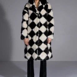 AZALEA WANG IF YOU SMILE LONG HOODED FAUX FUR COAT -AZALEA WANG Shop azalea wang if you smile long hooded faux fur coat black white 5 5