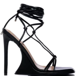 AZALEA WANG IMPULSIVE CHUNKY SANDAL IN BLACK