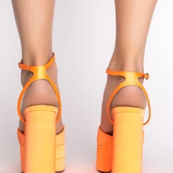 AZALEA WANG JUST A DREAM CHUNKY SANDAL IN ORANGE -AZALEA WANG Shop azalea wang just a dream chunky sandal in orange orange 4 4