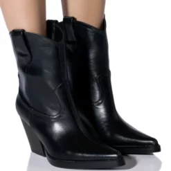 AZALEA WANG MATTY 2 IN 1 BOOT IN BLACK -AZALEA WANG Shop azalea wang matty 2 in 1 boot in black black 2 2
