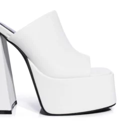 AZALEA WANG SHEBA CHUNKY SANDAL IN WHITE -AZALEA WANG Shop azalea wang sheba chunky sandal in white white 5 5