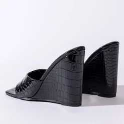 AZALEA WANG TAKE IT EASY WEDGE SANDAL IN BLACK -AZALEA WANG Shop azalea wang take it easy wedge sandal in black black 5 5