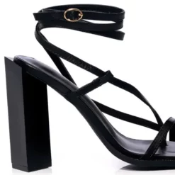 AZALEA WANG VALLEA CHUNKY SANDAL IN BLACK -AZALEA WANG Shop azalea wang vallea chunky sandal in black black 5 5