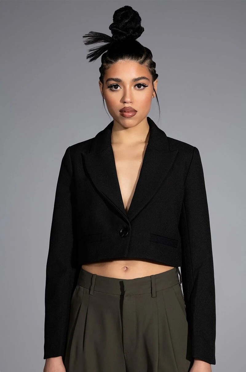 CROPPED BOXY BLAZER 3 CROPPED BOXY BLAZER