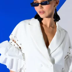 EASY DOES IT RUFFLE SLEEVE CROP BLAZER