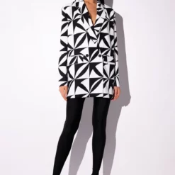 ESCAPE PRINTED OVERSIZED BLAZER -AZALEA WANG Shop escape printed oversized blazer black white 7 7
