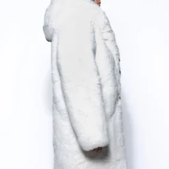 HALF HALF BDUBS FAUX FUR COAT -AZALEA WANG Shop half half bdubs faux fur coat black white 8 8 c1