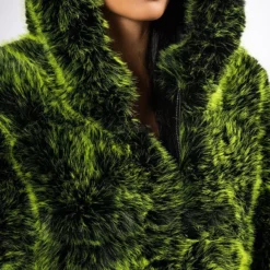 LUXE 3D FAUX FUR CROP JACKET -AZALEA WANG Shop luxe 3d faux fur crop jacket green 11 11