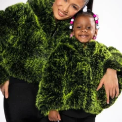 LUXE 3D FAUX FUR CROP JACKET -AZALEA WANG Shop luxe 3d faux fur crop jacket green 3 3