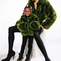 LUXE 3D FAUX FUR CROP JACKET -AZALEA WANG Shop luxe 3d faux fur crop jacket green 7 7