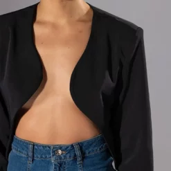 REMASTERED CROP BLAZER -AZALEA WANG Shop remastered crop blazer black 8 8