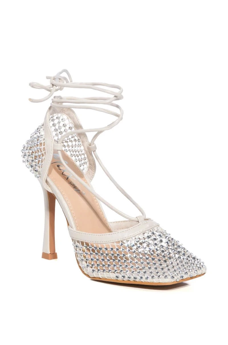 ROSALYN EMBELLISHED WHITE PUMP 5 ROSALYN EMBELLISHED WHITE PUMP - Image 3