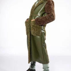 TARI TEDDY MIXED MATERIAL TRENCH COAT 10 TARI TEDDY MIXED MATERIAL TRENCH COAT -AZALEA WANG Shop tari teddy mixed material trench coat olive 3 3