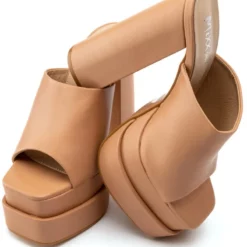 Y2K DREAMS SQUARE TOE CHUNKY MULE SANDAL IN NUDE -AZALEA WANG Shop y2k dreams square toe chunky mule sandal in nude nude 5 5